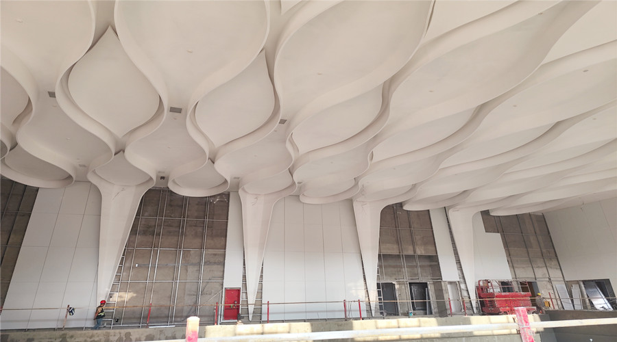 深汕高中園游泳館GRG吊頂工程 深汕高中園游泳館GRG吊頂工程