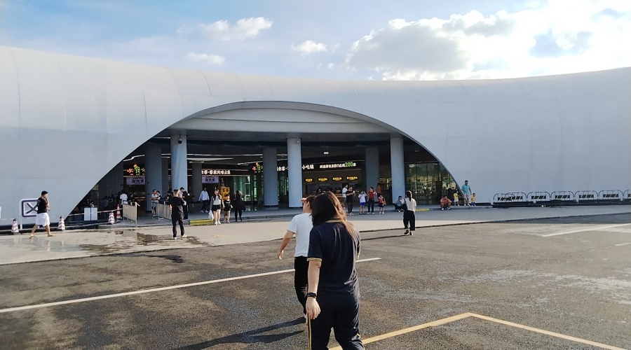 深圳沙田服務區GRC幕墻掛板項目 深圳沙田服務區GRC幕墻掛板項目