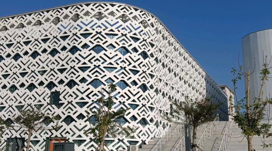 海南綜合體育館UHPC圖騰板完工落地工程案例 海南綜合體育館UHPC圖騰板完工落地工程案例