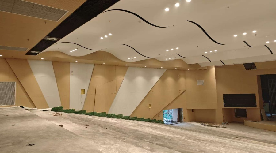 重慶養(yǎng)和教育報告廳GRG吊頂項目 重慶養(yǎng)和教育報告廳GRG吊頂項目