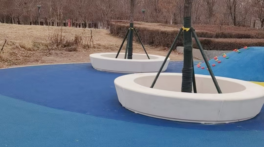 新疆體育公園GRC坐凳樹(shù)池造型工程案例 新疆體育公園GRC坐凳樹(shù)池造型工程案例