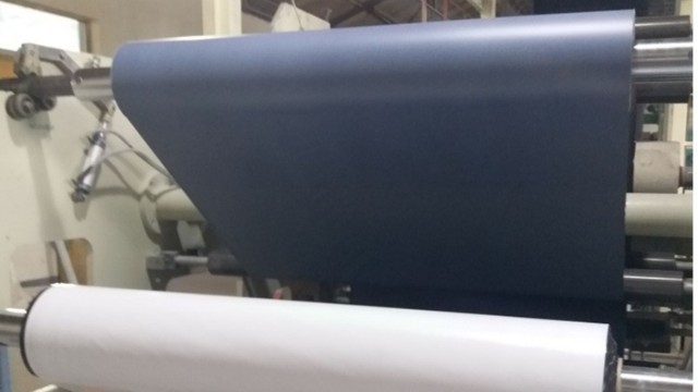 氟碳膜是什么材料做的-<i style='color:red'>氟碳膜丁基耐候自粘防水卷材</i>