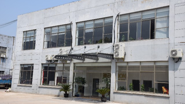 昆山玉寰包裝材料有限公司總經理伍曼的創業故事